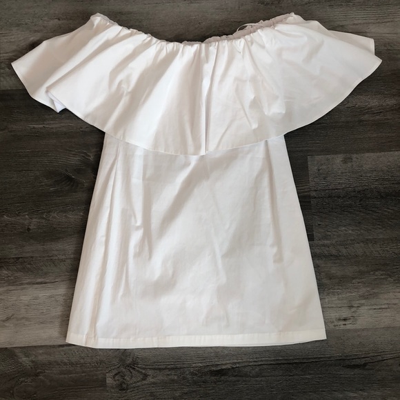 White dress - Picture 1 of 2